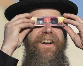 Judíos usan gafas para no ver a las mujeres