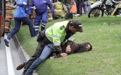 Abuso policial contra periodista de El Tiempo