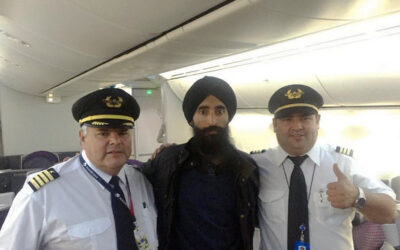 Permiten a actor sikh abordar avión usando turbante
