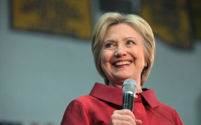 Clinton: “Presidente de EEUU debería ser persona de fe”